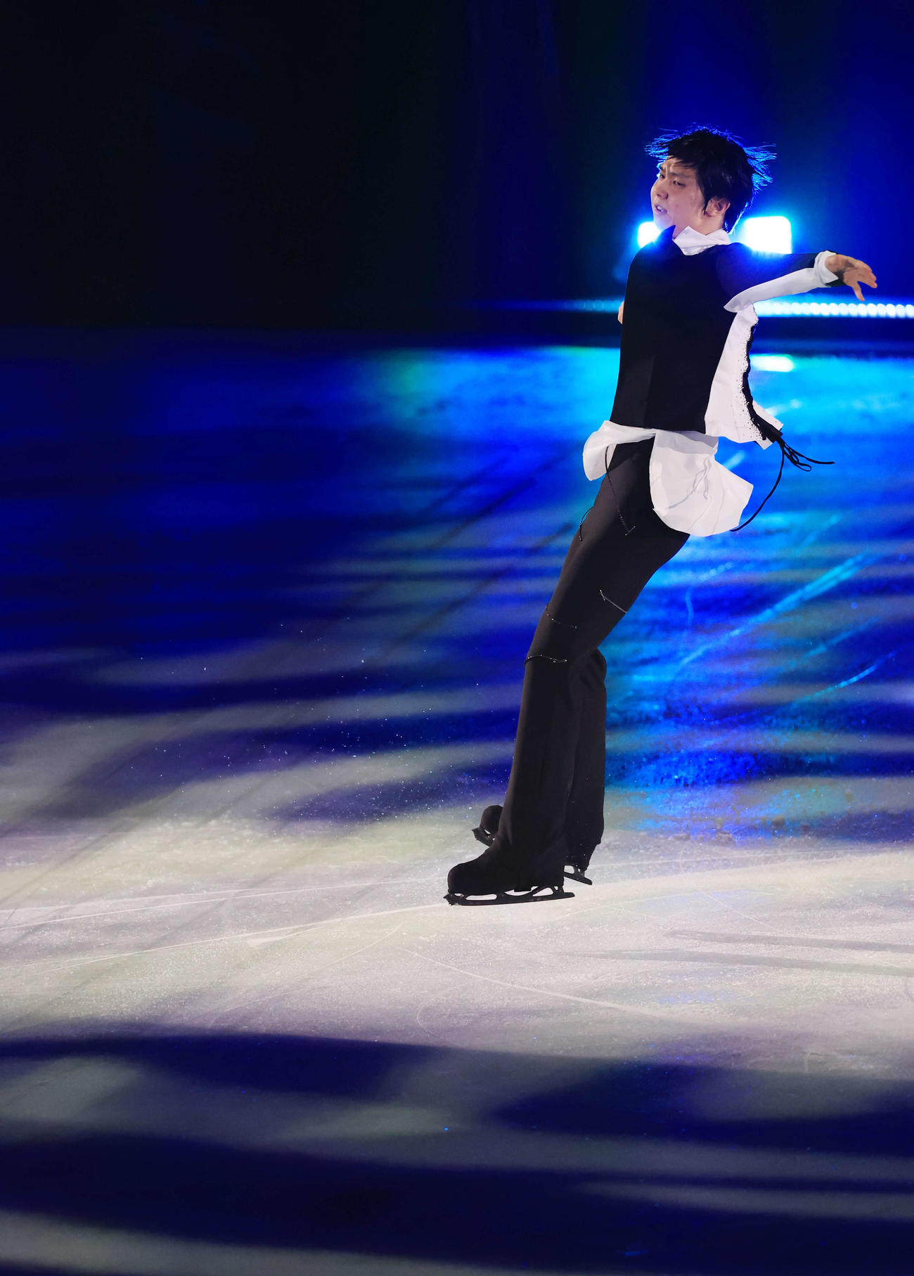 ISSAの歌に乗って演技する羽生結弦さん（撮影・浅見桂子）