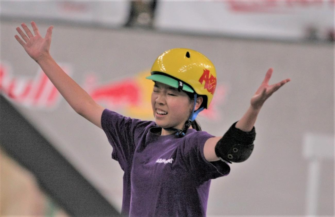 スケートボード・ストリートの新設大会「UPRISING TOKYO」女子決勝で2位となった吉沢（撮影・藤塚大輔）
