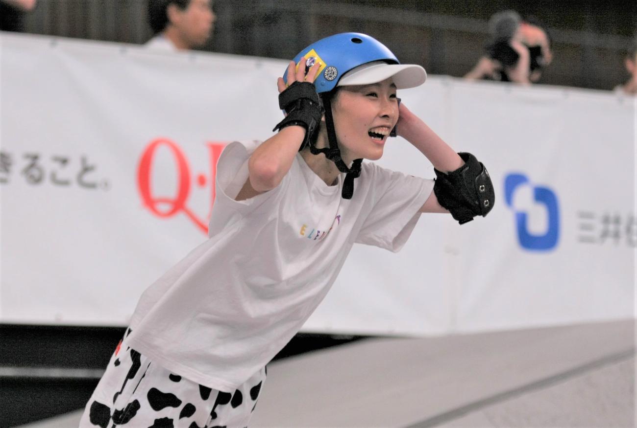 スケートボード・ストリートの新設大会「UPRISING TOKYO」女子で優勝した上村（撮影・藤塚大輔）