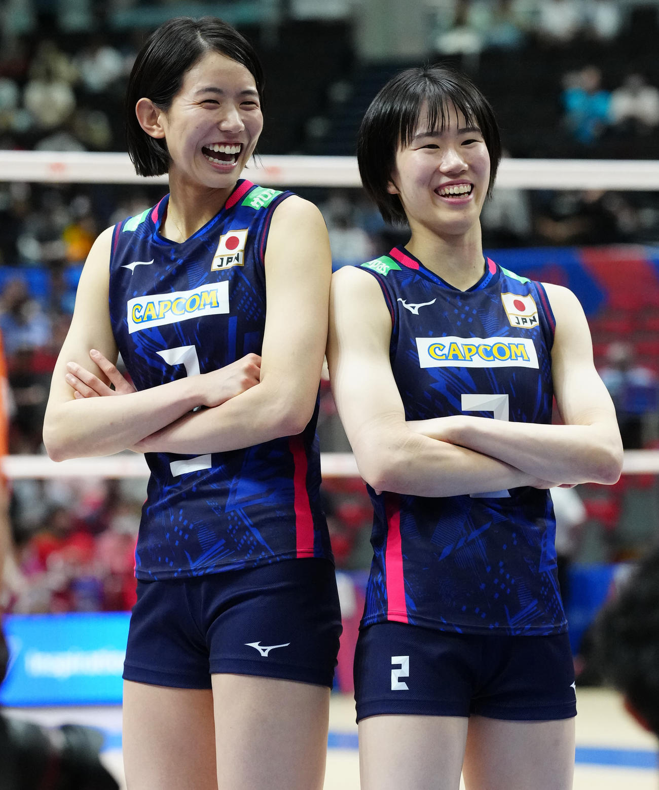 日本対ブルガリア　試合後、撮影に応じる古賀（左）と林（撮影・江口和貴）
