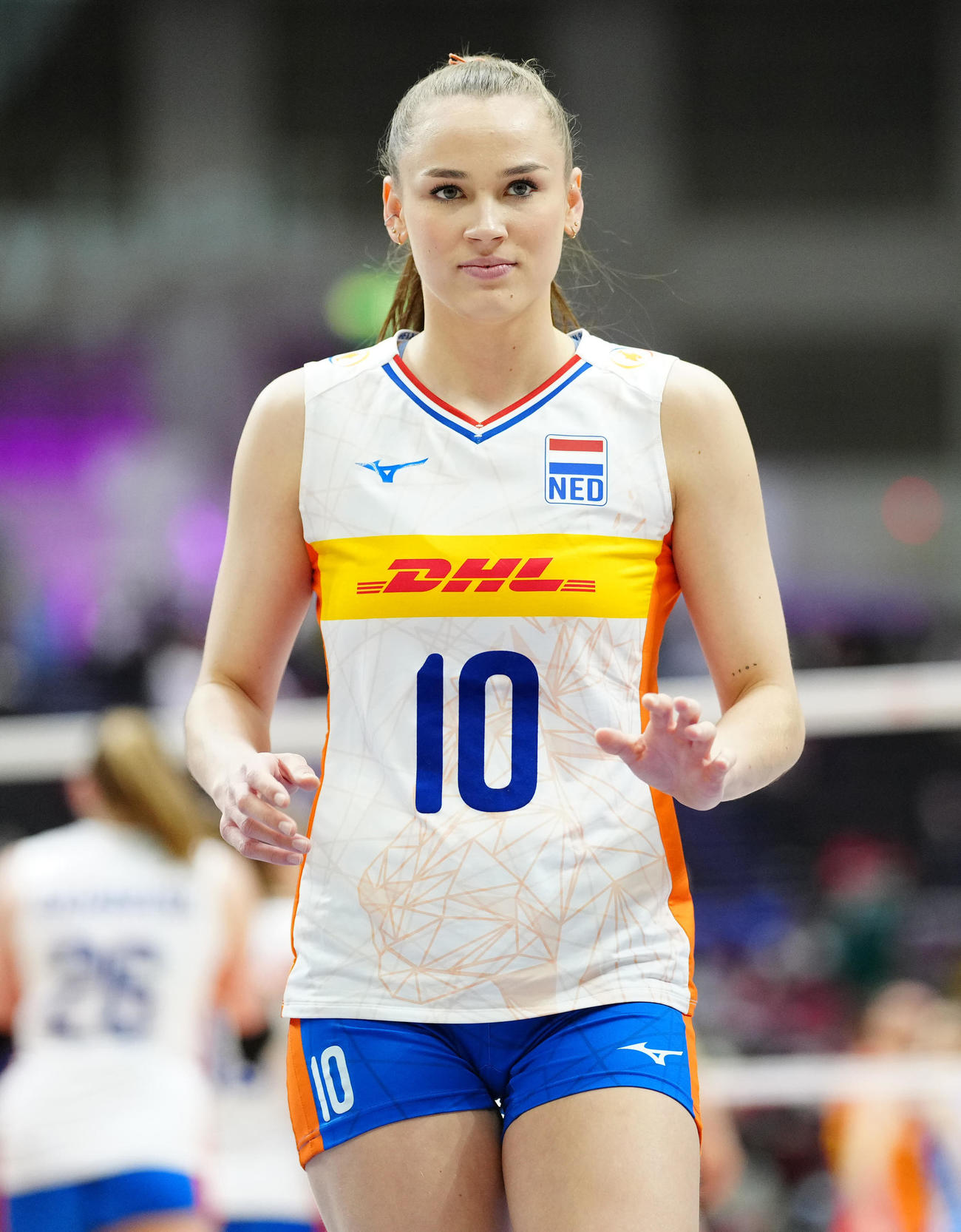 中国対オランダ　第2セット、サーブに臨むバレーボール女子オランダ代表のファンアーレン（撮影・江口和貴）