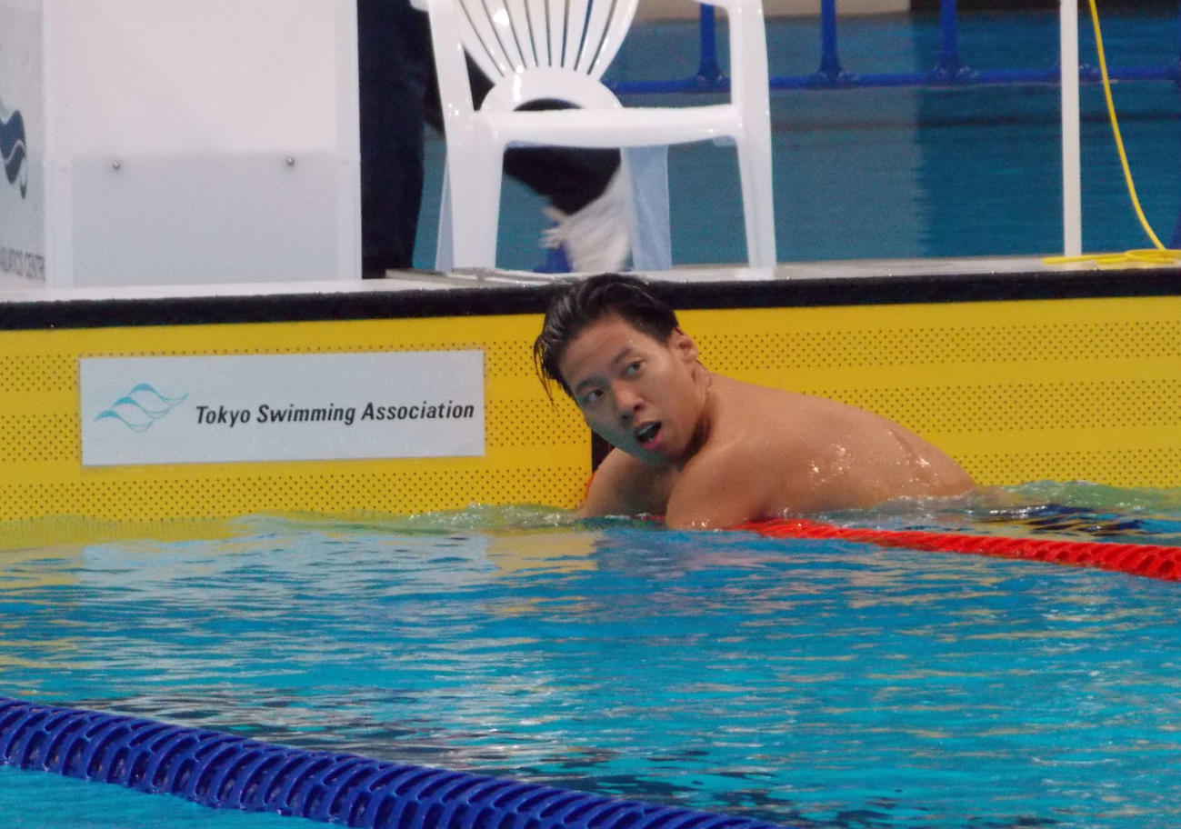 東京都選手権の男子200メートル平泳ぎを終えた渡辺一平（撮影・松本航）
