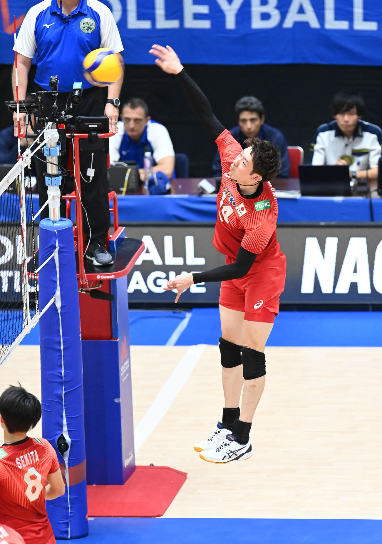 日本対イラン　第2セット、スパイクを放つ日本石川（撮影・森本幸一）