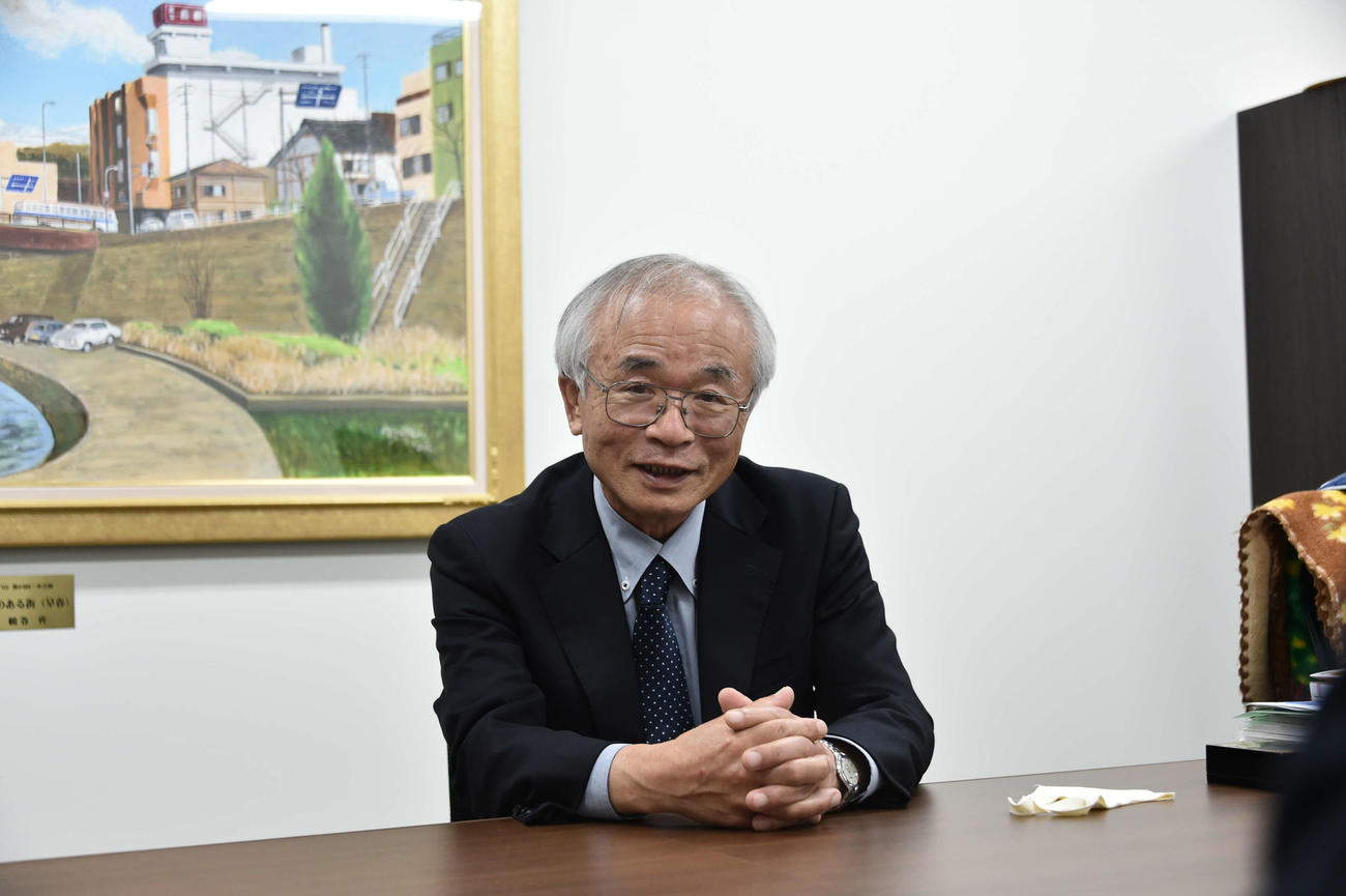 加茂暁星の今後の方向性について話す草間校長