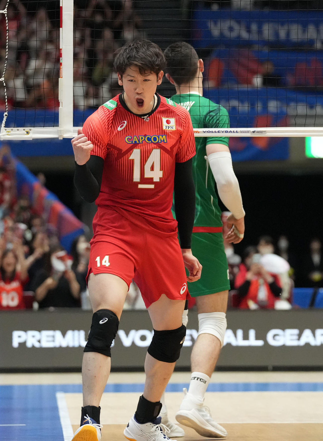 日本対ブルガリア　第3セット、マッチポイントを決めほえる日本石川（撮影・森本幸一）