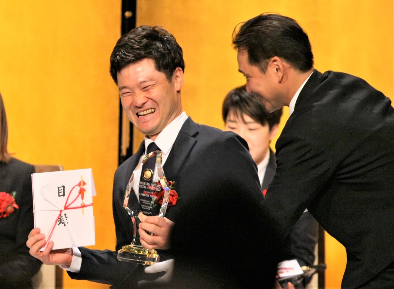 2022年「米山稔賞」表彰式に登壇した国枝慎吾さん（撮影・藤塚大輔）