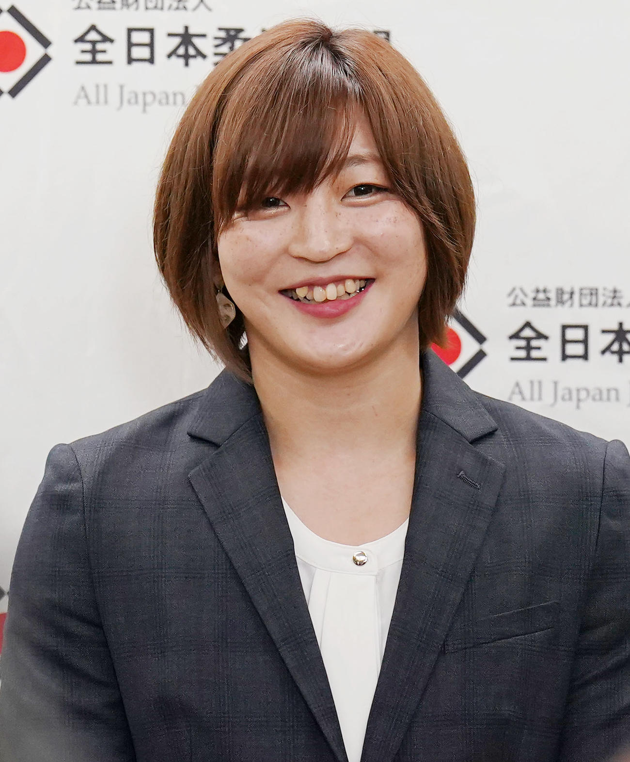 パリ五輪代表に内定し、記者の質問に答える女子48キロ級の角田（撮影・狩俣裕三）