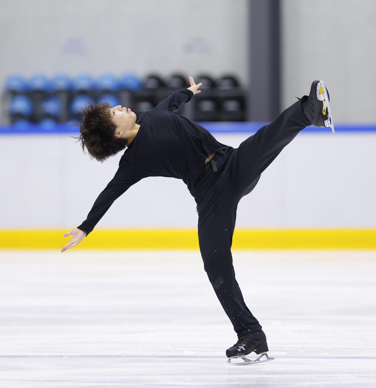 全日本フィギュア合宿に参加し、演技する三浦佳生（撮影・藤尾明華）