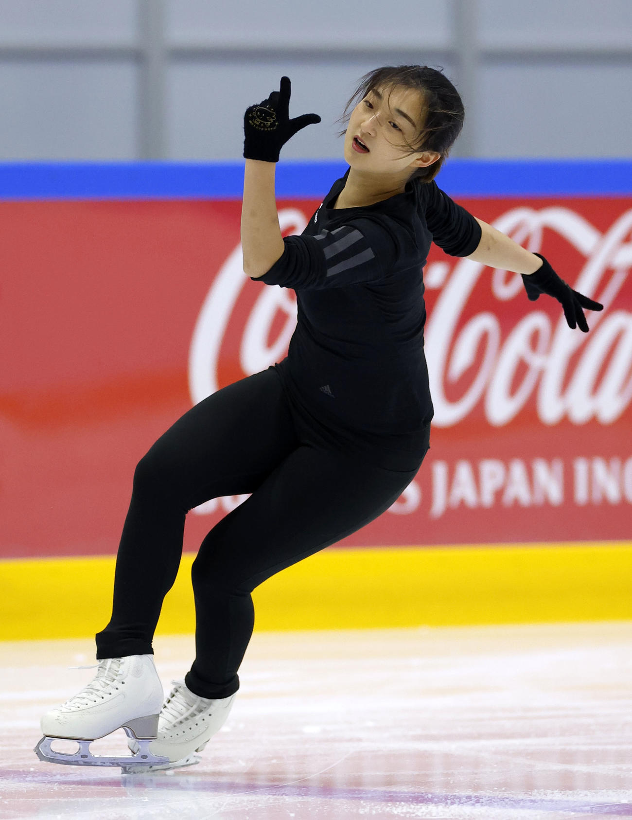 全日本フィギュア合宿に参加し、演技する坂本花織（撮影・藤尾明華）