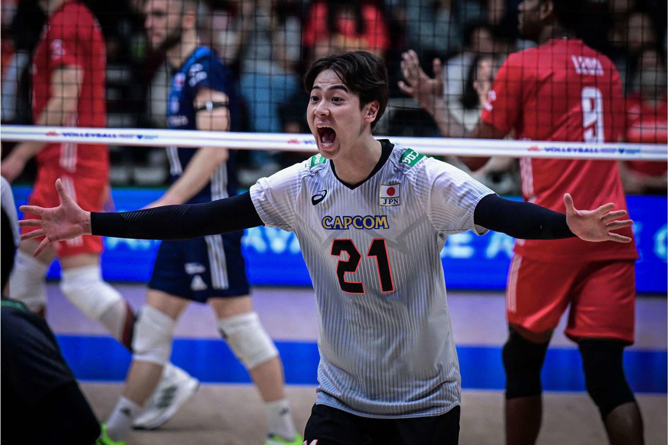 ポーランド戦で喜びを爆発させる永露（C）FIVB