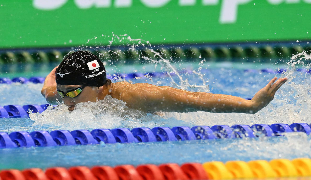 世界水泳2023福岡大会第12日　男子200メートルバタフライ準決勝で力泳する森本哲平（撮影・岩下翔太）
