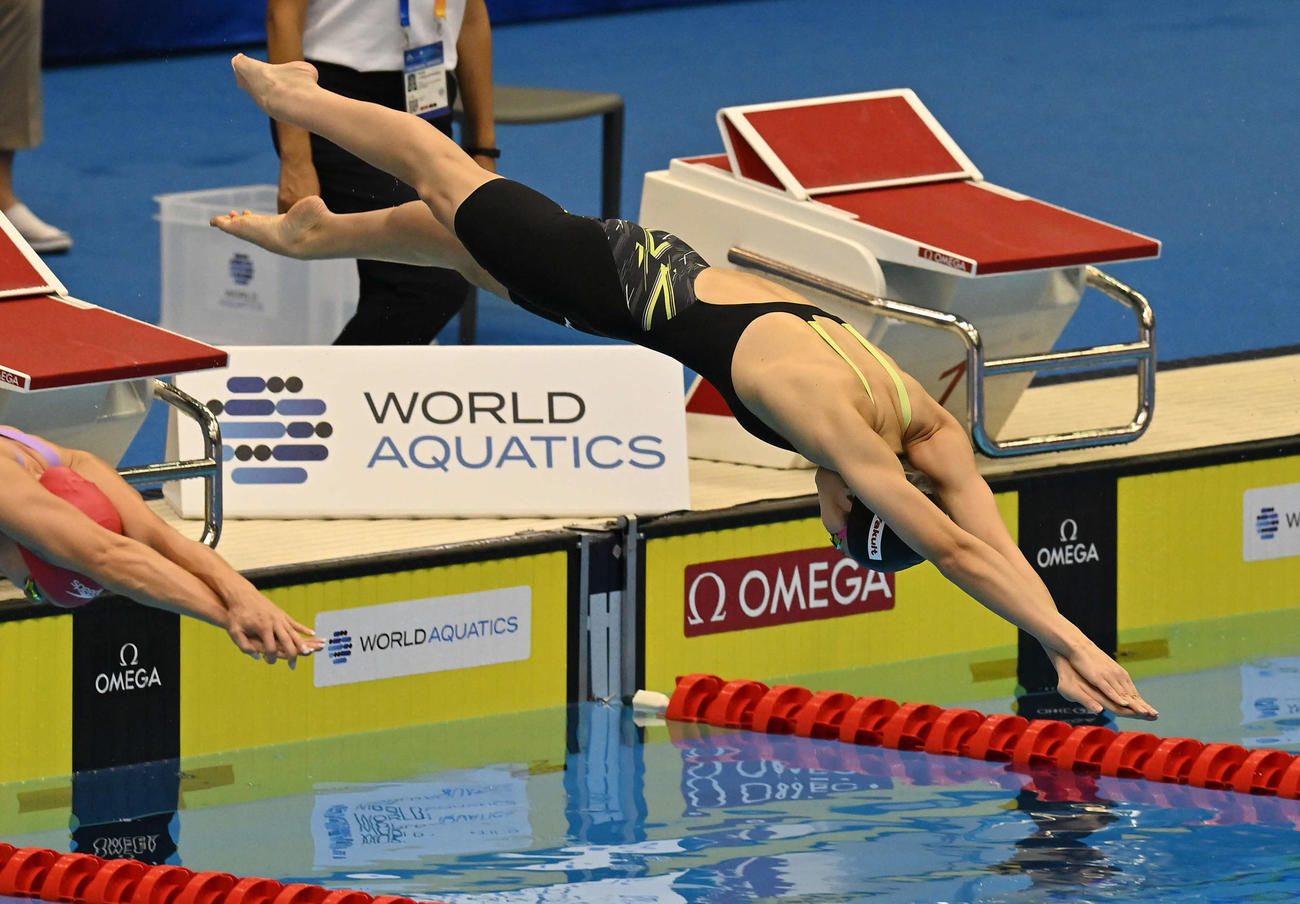 世界水泳2023福岡大会　女子50メートル自由形予選、スタートをきる池江璃花子（撮影・岩下翔太）