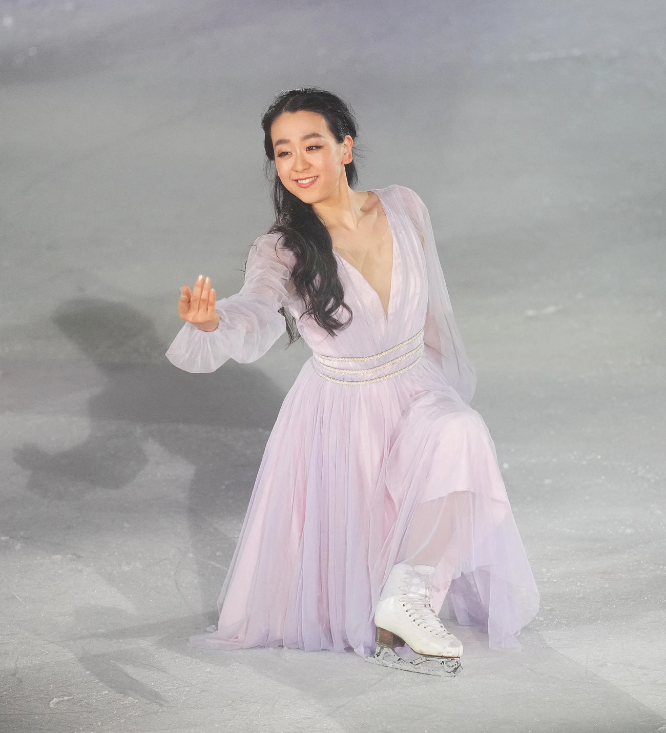 アイスショー「BEYOND The Final」で演技をする浅田真央さん（撮影・菅敏）