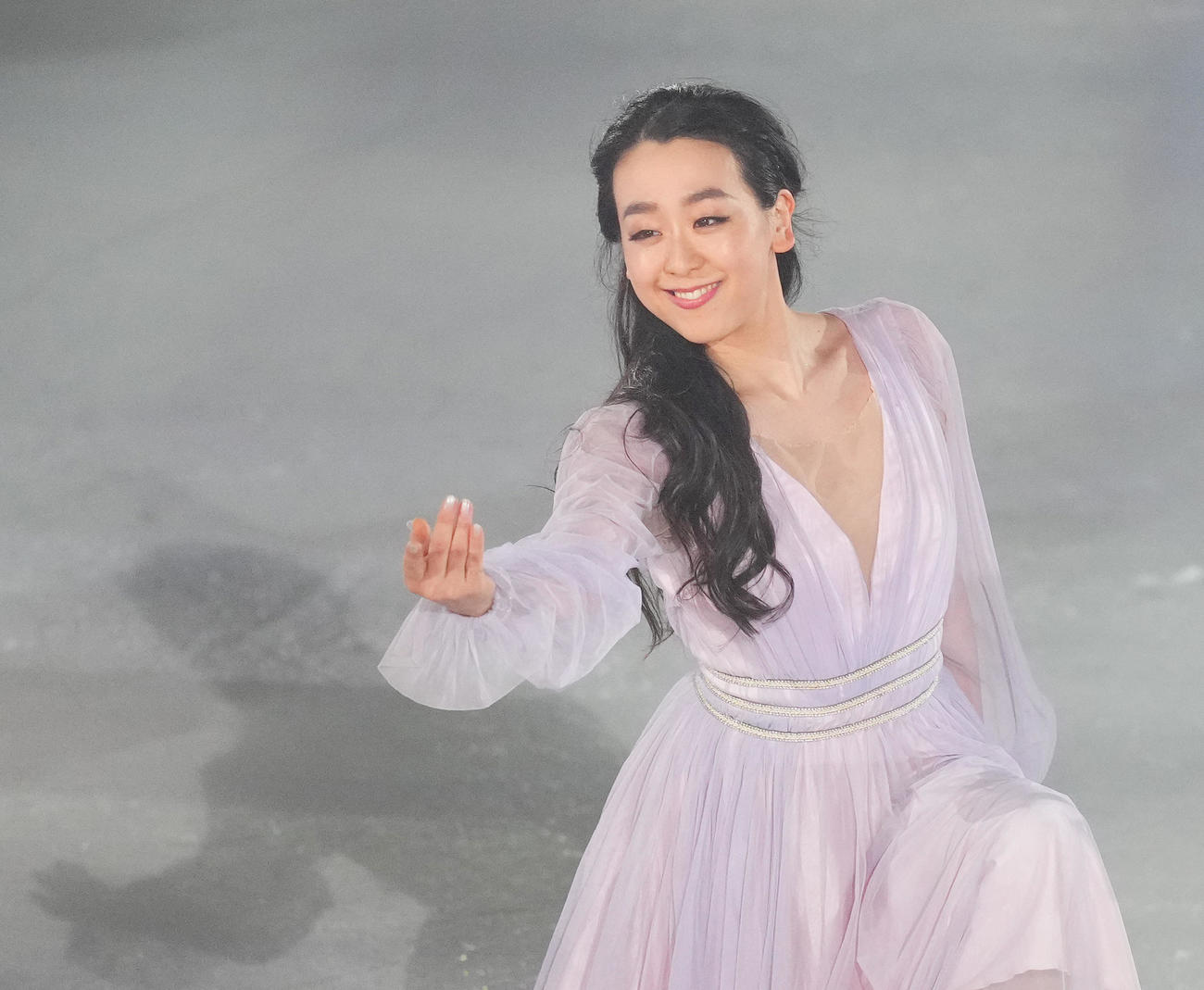 アイスショー「BEYOND The Final」で演技をする浅田真央さん（撮影・菅敏）