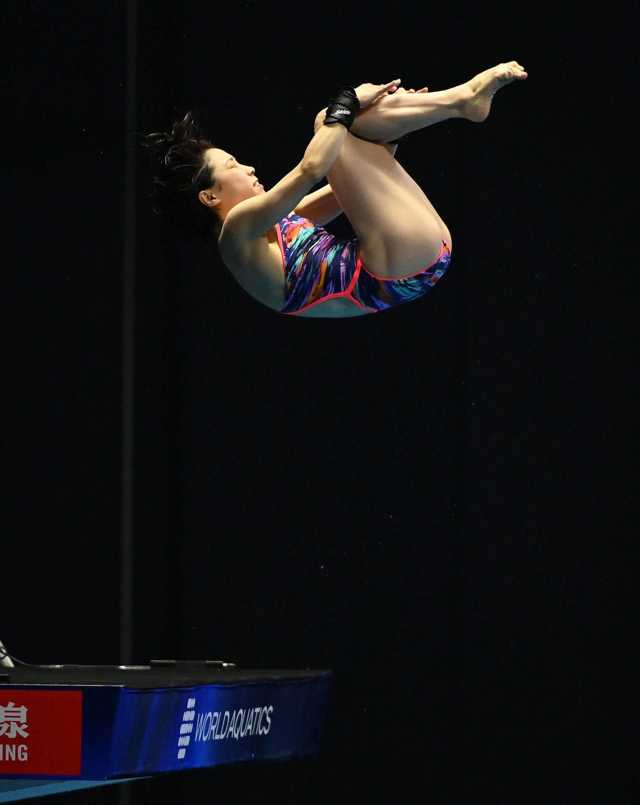 世界水泳2023福岡大会第5日　女子高飛び込み準決勝、4本目の演技を行う荒井祭里（撮影・岩下翔太）