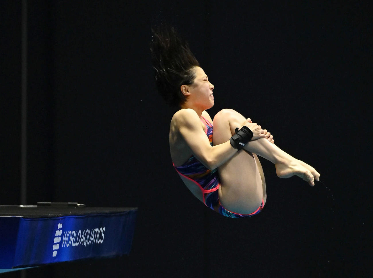 世界水泳2023福岡大会第5日　女子高飛び込み準決勝、4本目の演技を行う荒井祭里（撮影・岩下翔太）