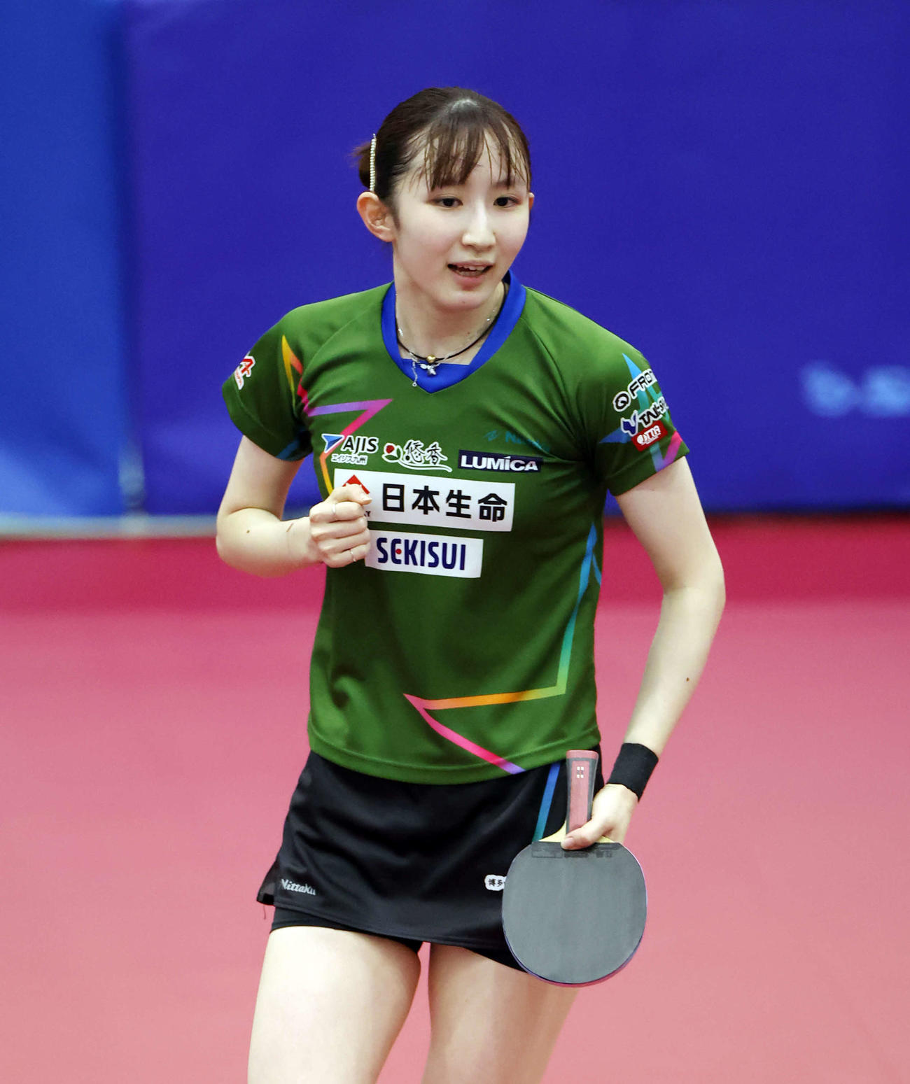 女子シングルス決勝　ポイントを奪いガッツポーズする早田（撮影・宮地輝）