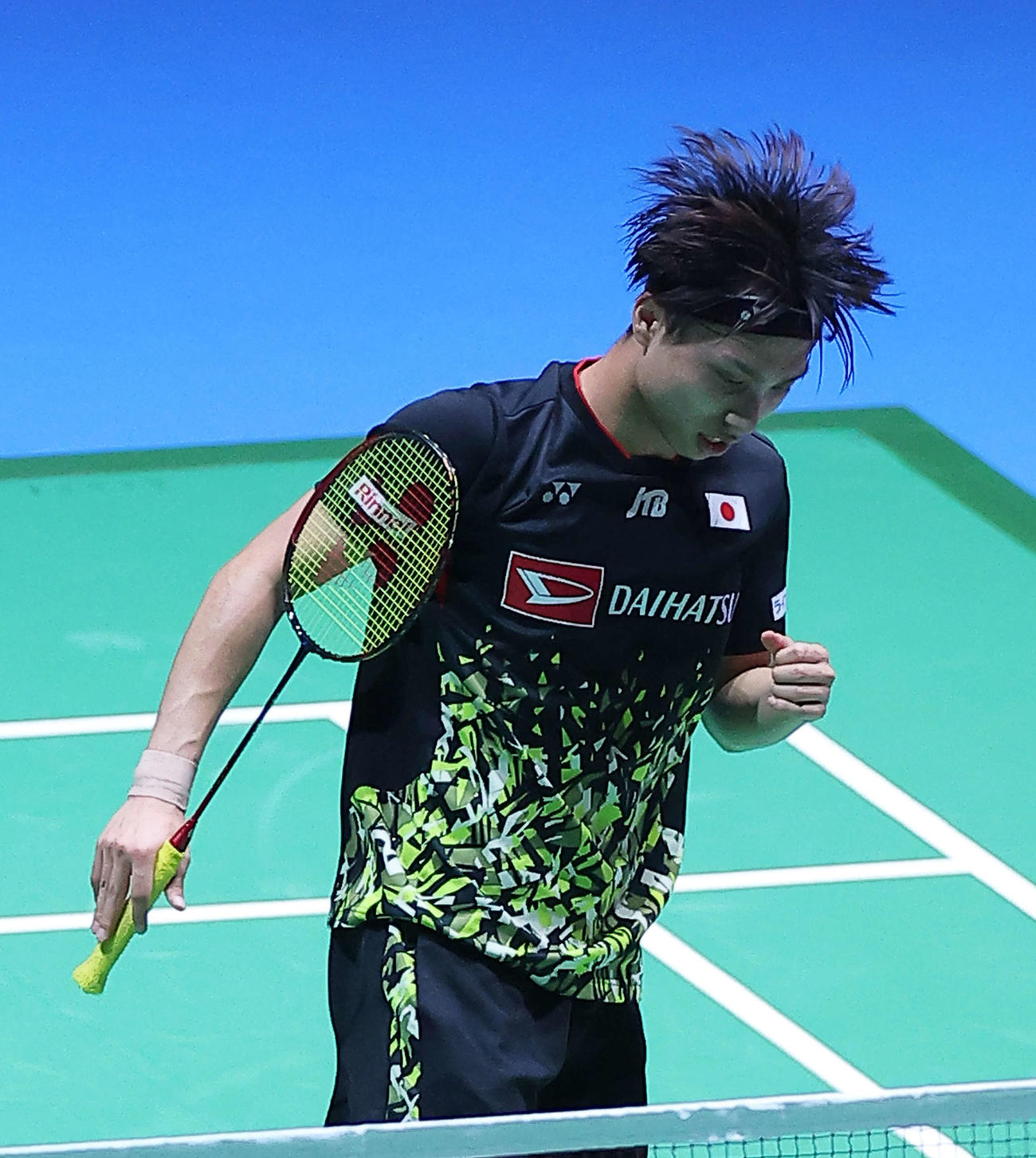 男子シングルス2回戦　ポイントする奈良岡（撮影・河田真司）