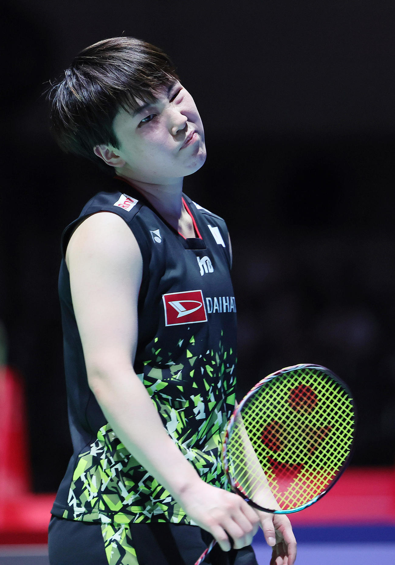 女子シングルス準々決勝　山口は試合中、浮かない表情を見せる（撮影・足立雅史）