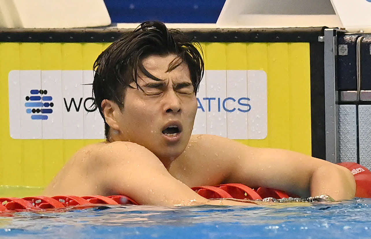 世界水泳2023福岡大会第15日　男子200メートル背泳ぎ決勝、8位となった柳川大樹は悔しそうな表情を見せる（撮影・岩下翔太）