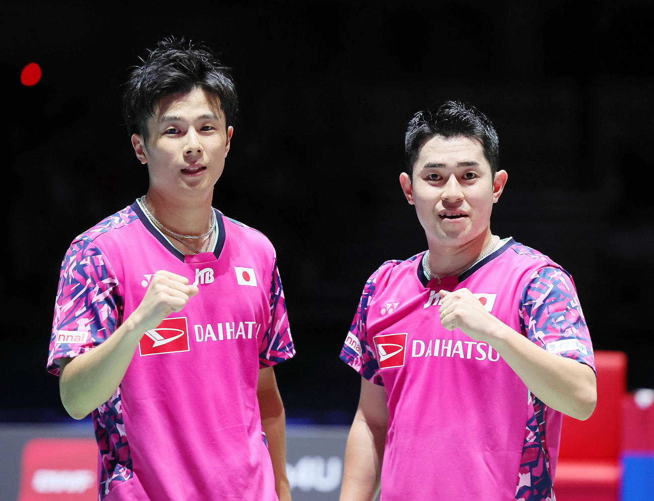 男子ダブルス準決勝　決勝進出を決めた保木（右）、小林組（撮影・足立雅史）