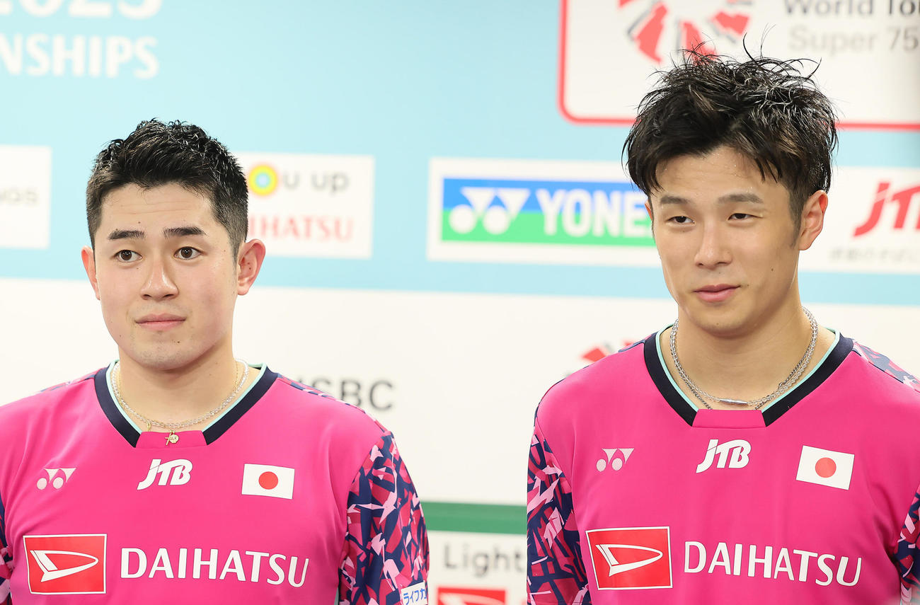 男子ダブルス準決勝　決勝進出を決めた保木（左）、小林組（撮影・足立雅史）