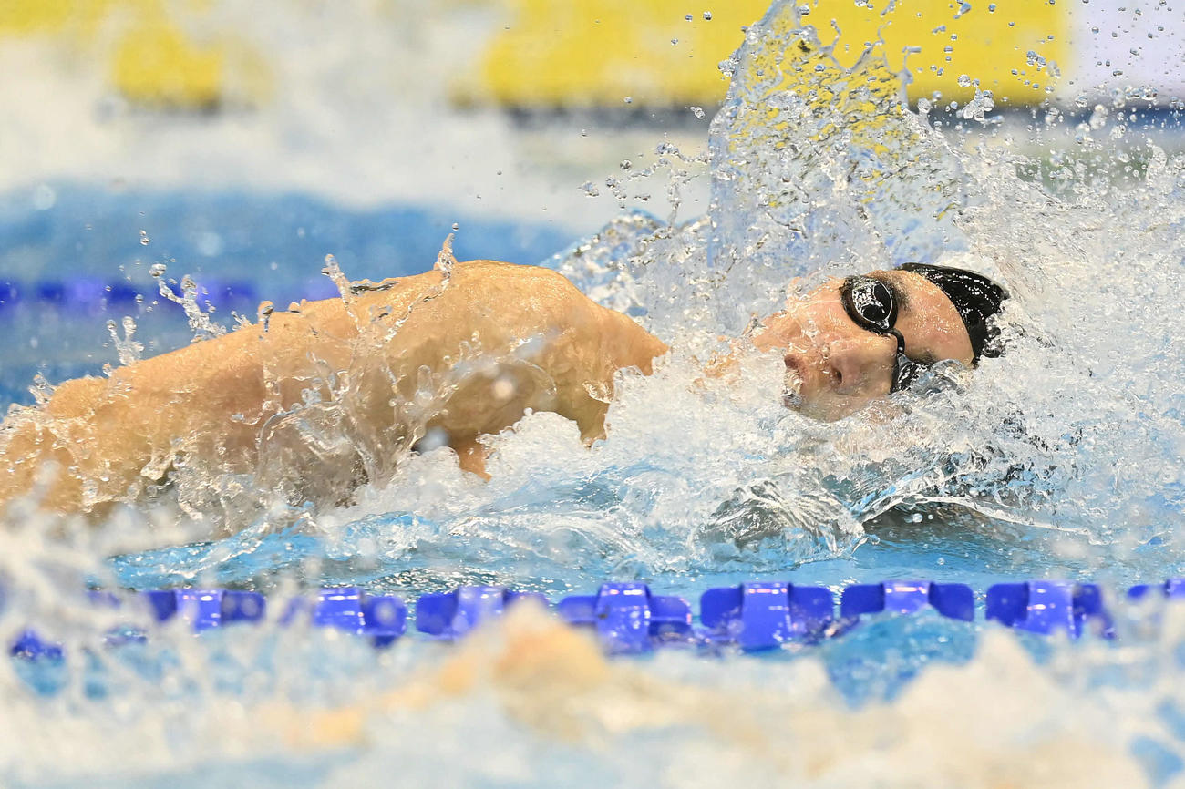 世界水泳2023福岡大会第17日　男子400メートルメドレーリレー予選、第4泳者の松元克央（撮影・岩下翔太）