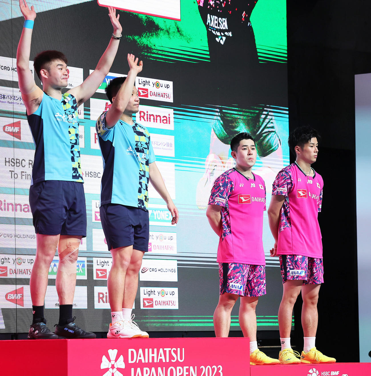 準優勝の保木（右から2人目）、小林（右端）組（撮影・足立雅史）