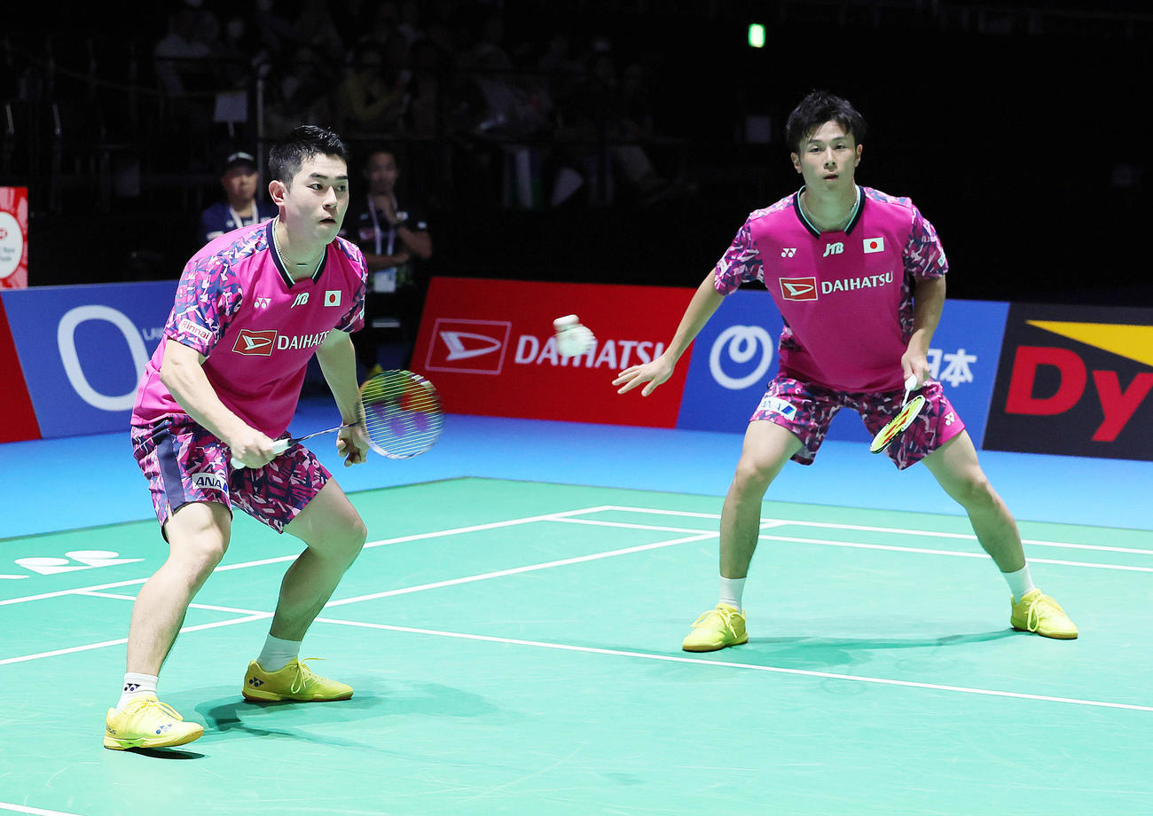 決勝で敗れた保木（左）、小林組（撮影・足立雅史）