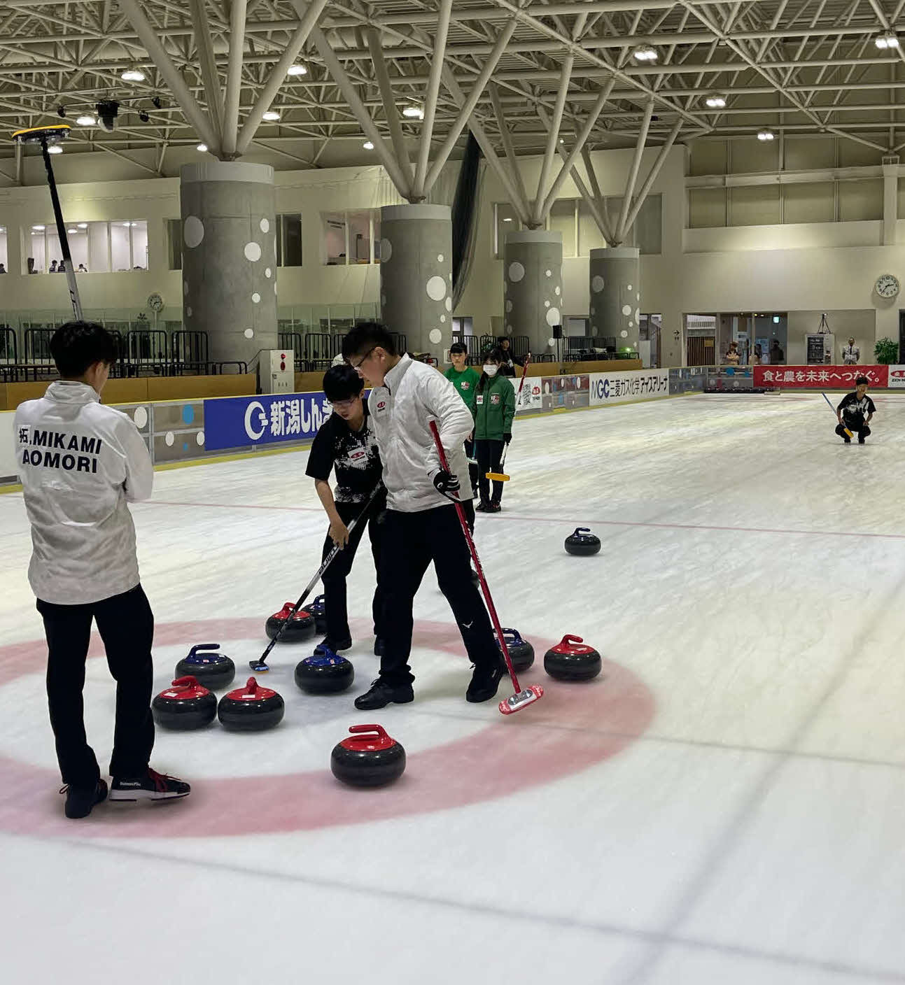 決勝の第5E、とどめの2点を奪う青森