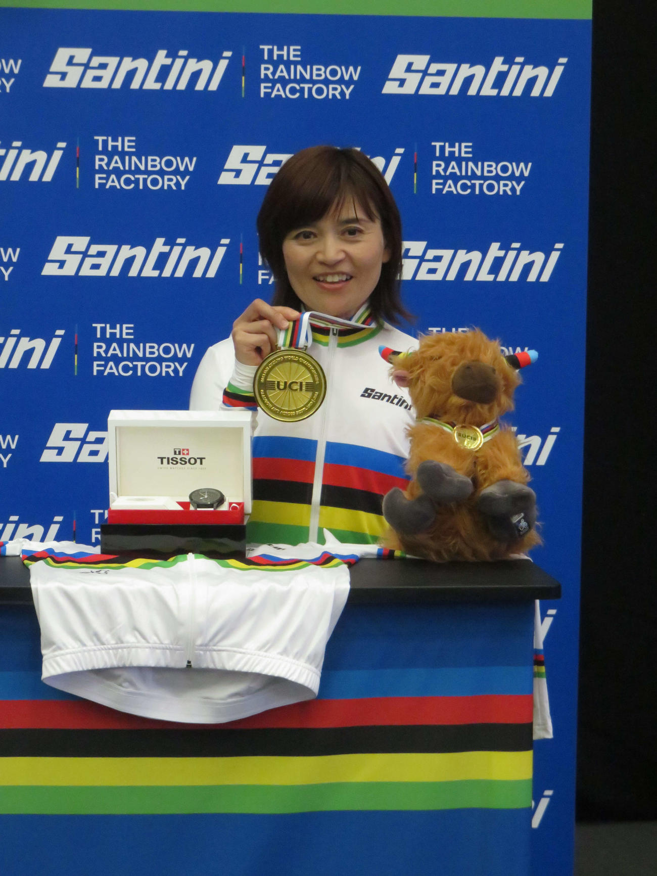 パラ自転車女子個人追い抜きで金メダルを獲得した杉浦桂子