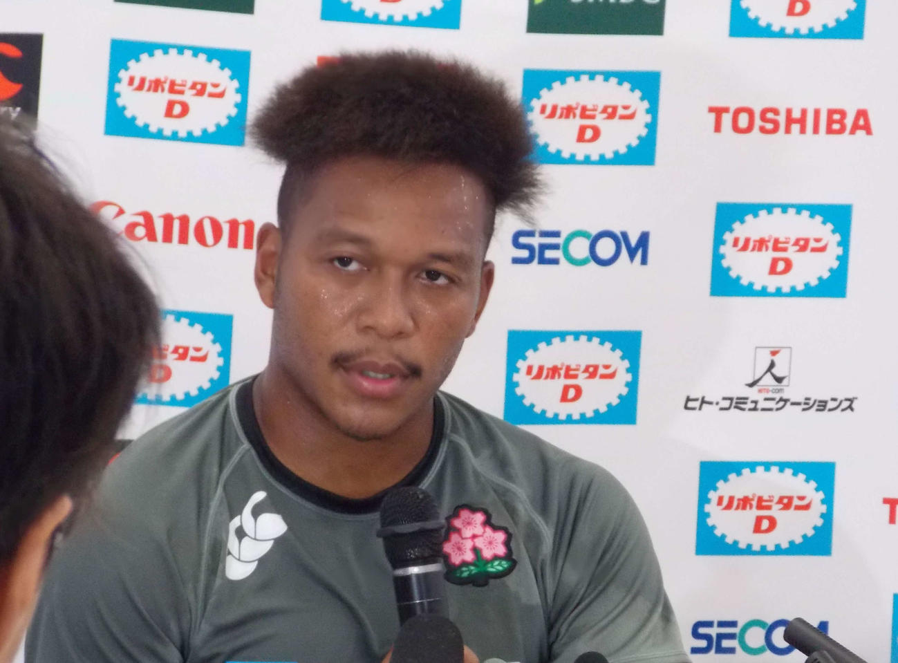 フィジー戦の前日練習を終えて思いを語る松島（撮影・松本航）