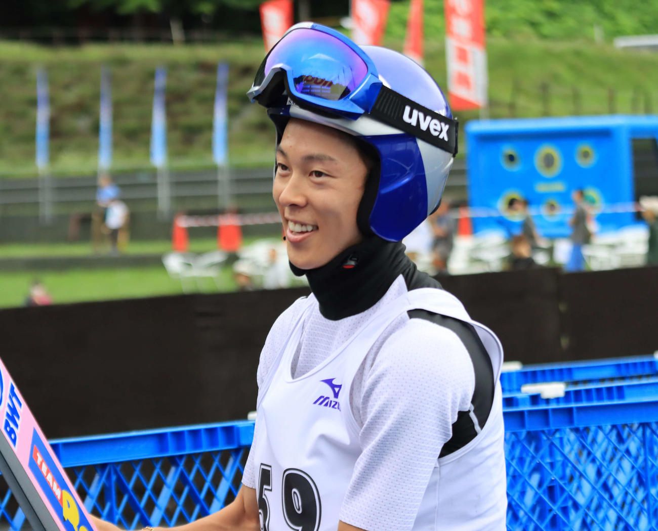 1回目、夏のジャンプ台記録を更新する145・5メートルを飛んだ小林（撮影・保坂果那）