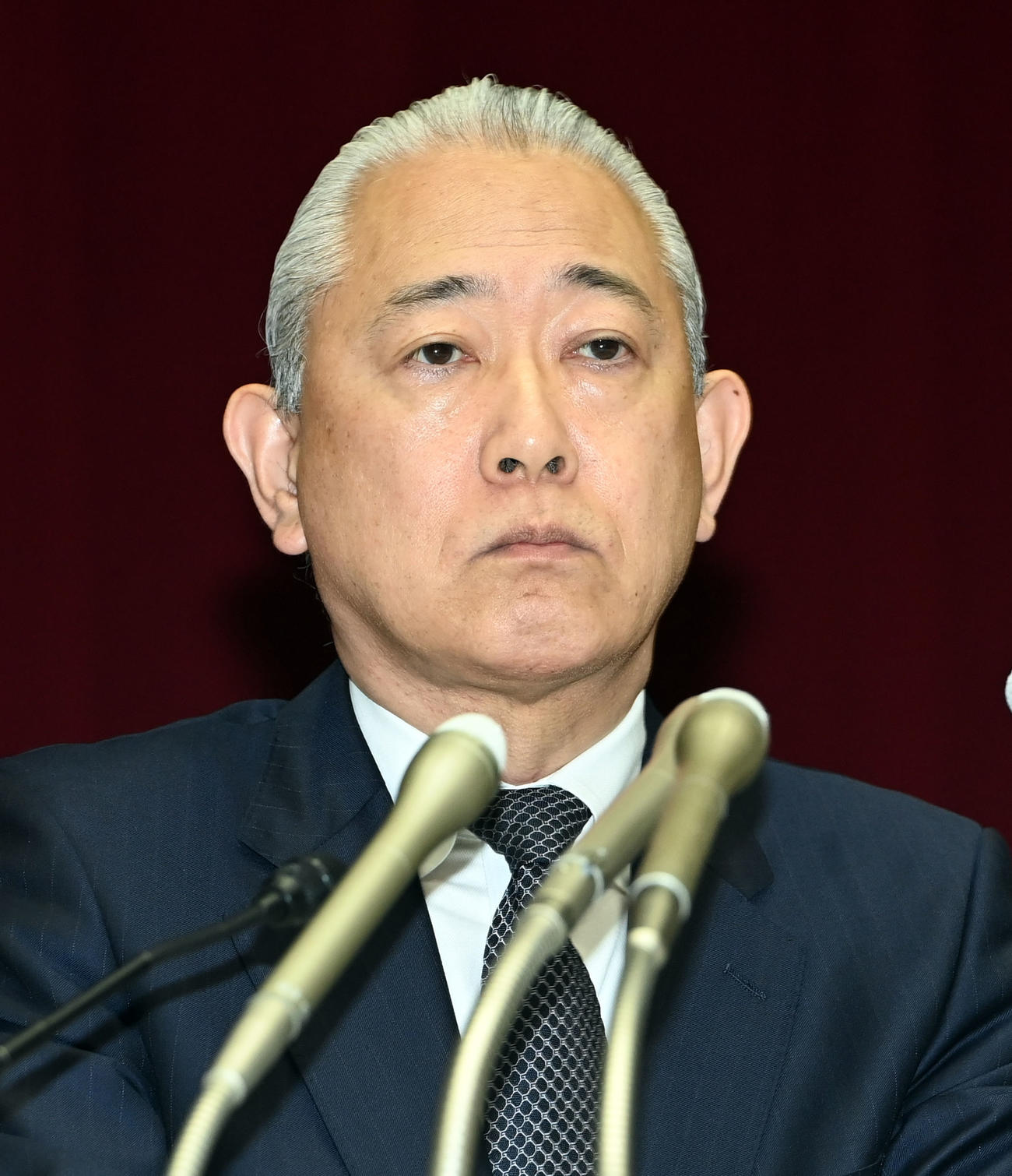 会見に臨んだ日大・沢田康広副学長（撮影・たえ見朱実）