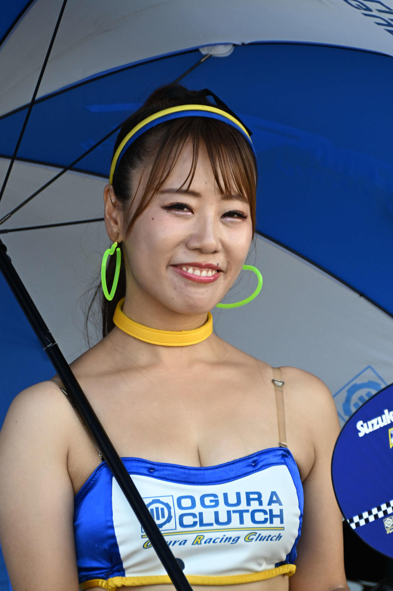 70号車「OGURA CLUTCH ORC with RIDE IN」のレースクイーン清原れなさん
