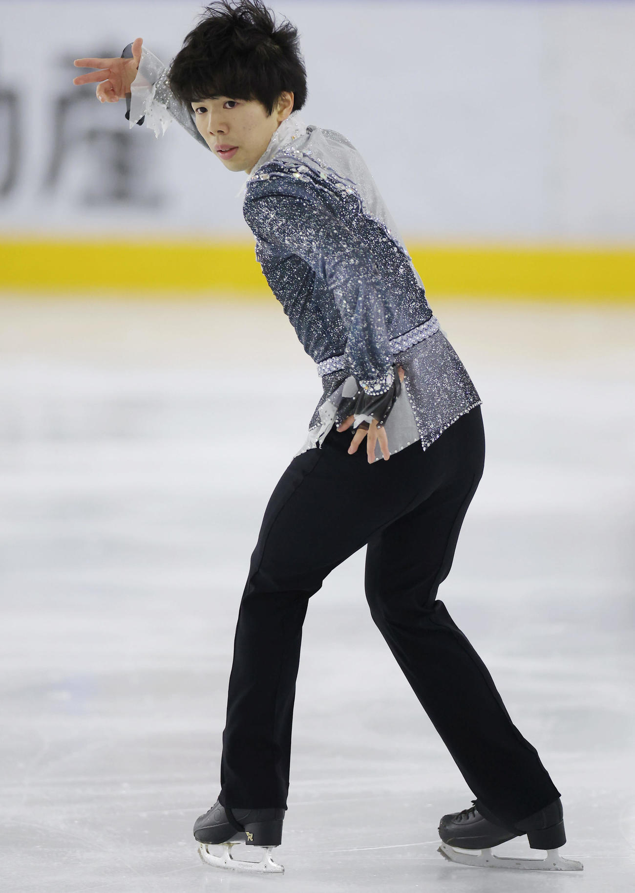 選手権男子フリー　男子フリーで演技する佐藤（撮影・前田充）