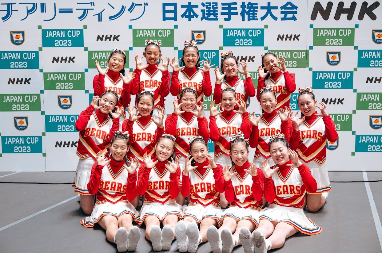 18日の自由演技競技デビジョン2で3位の箕面自由学園Bのメンバー（学校提供）
