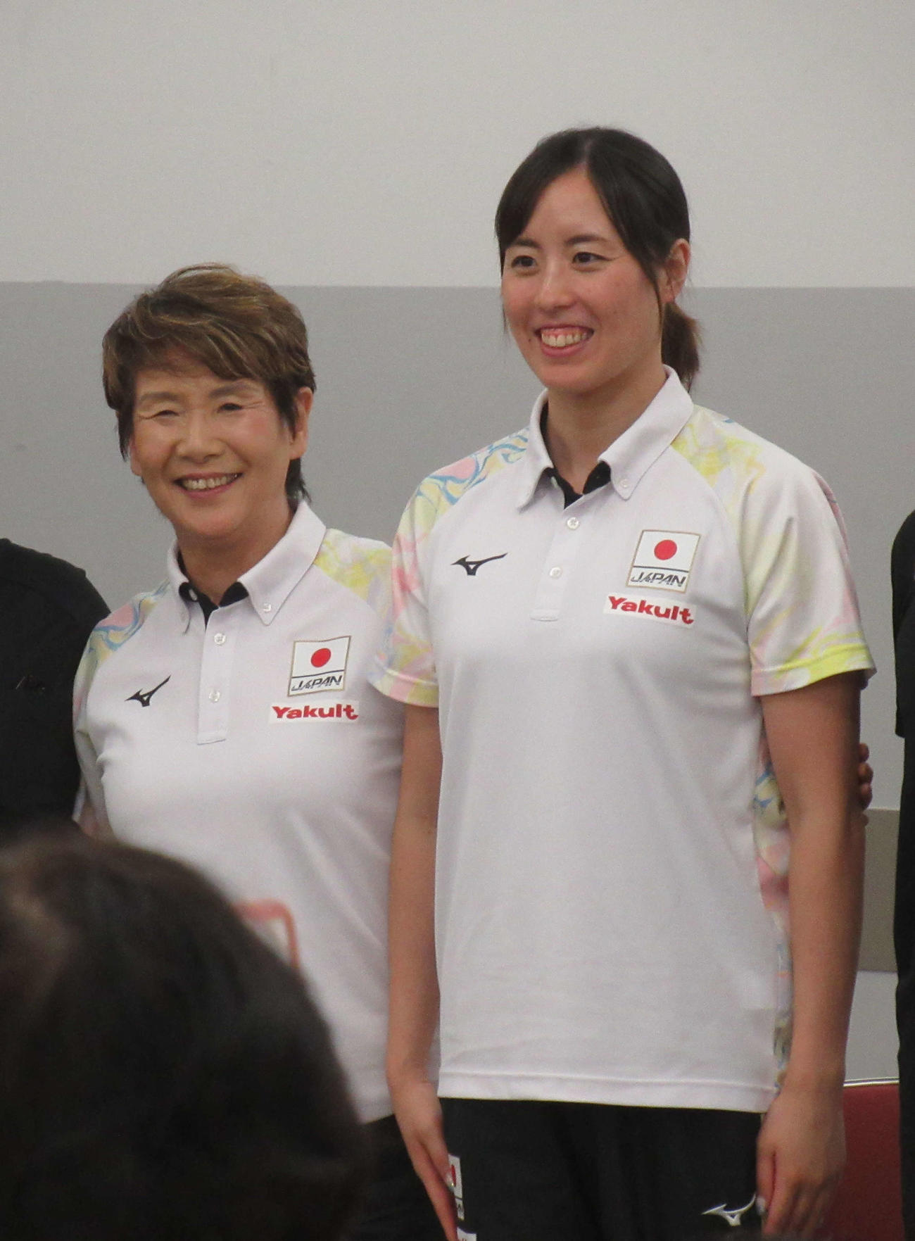 AS乾友紀子（右）は、井村雅代コーチとトークイベントに参加した（撮影・益田一弘）