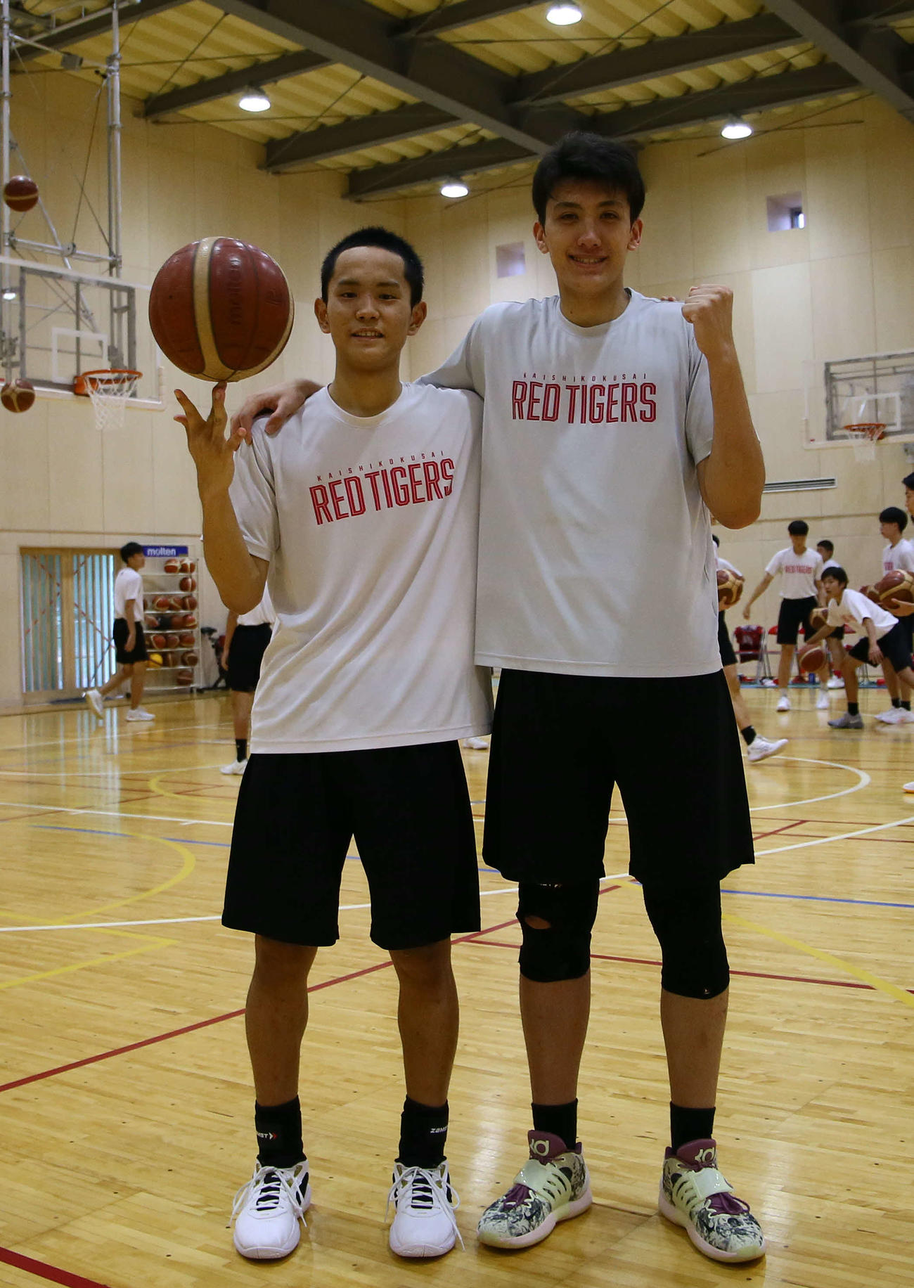 U18日本代表に選ばれた開志国際のPG平良とCニコラス
