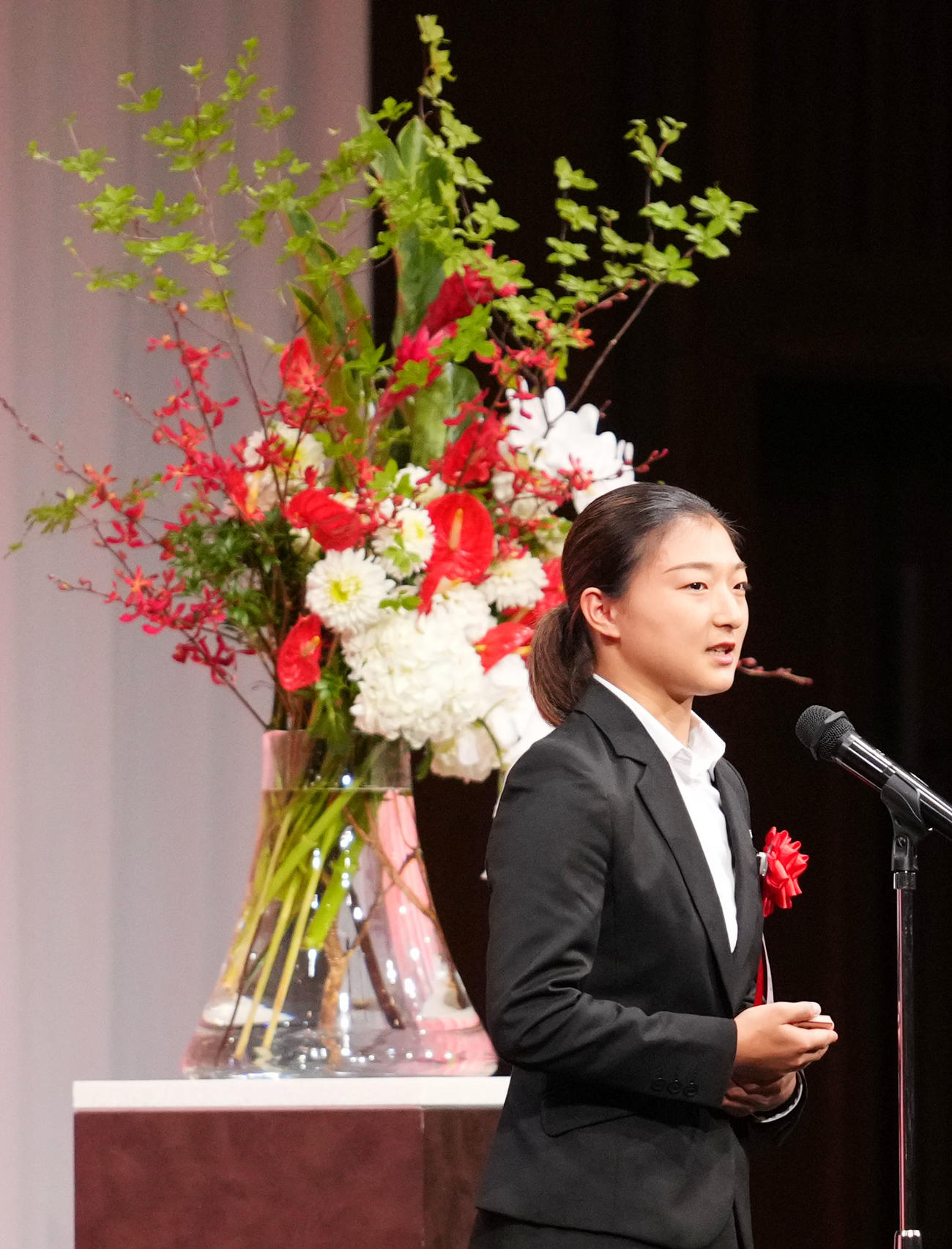 上月スポーツ賞を受賞し喜びを語る坂本（撮影・横山健太）