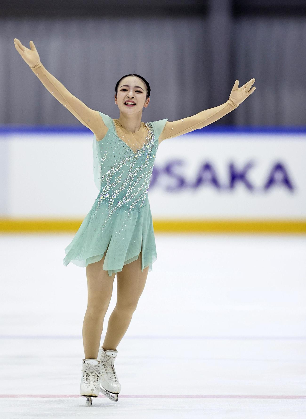 女子フリー　演技する高木謡＝関空アイスアリーナ（共同）