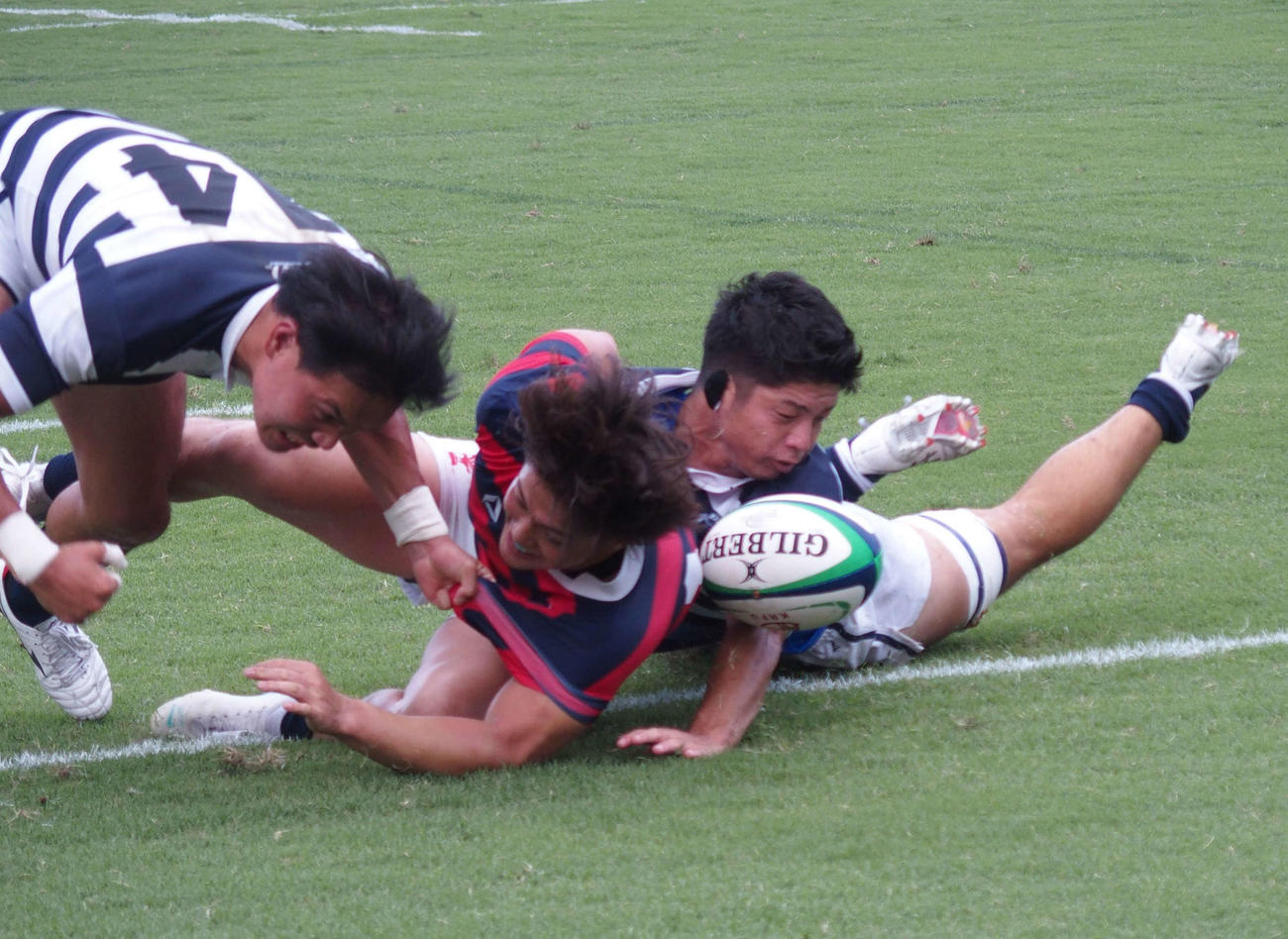 関大対京産大　前半27分にトライを決める京産大WTB松岡大河（撮影・永田淳）