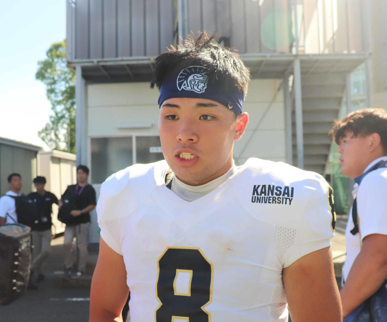 取材に答える関大QB須田啓太（撮影・竹本穂乃加）＝2023年9月18日、大阪・MKタクシーフィールドエキスポ