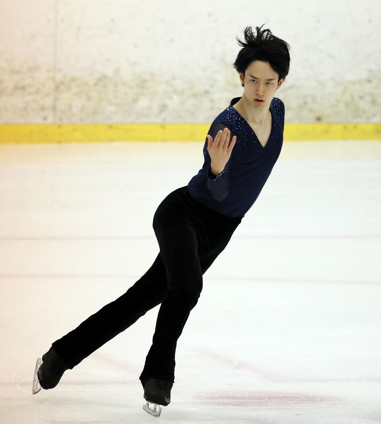 中部フィギュアスケート選手権　男子FS　演技を披露する山本草太（撮影・加藤哉）