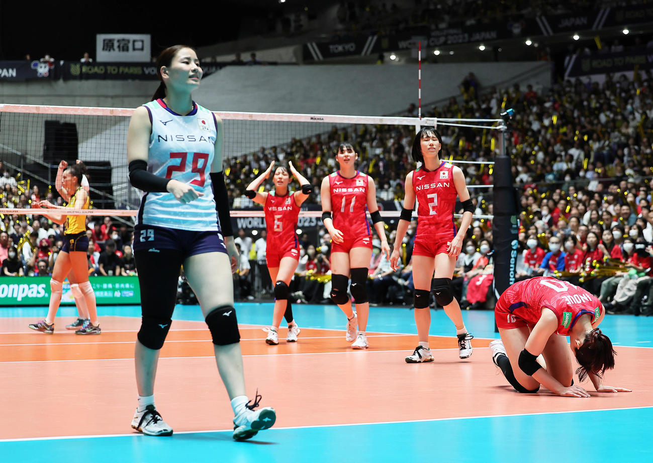 日本対ブラジル　第4S、得点を許した、左から西村、関、山田、林、井上（撮影・足立雅史）
