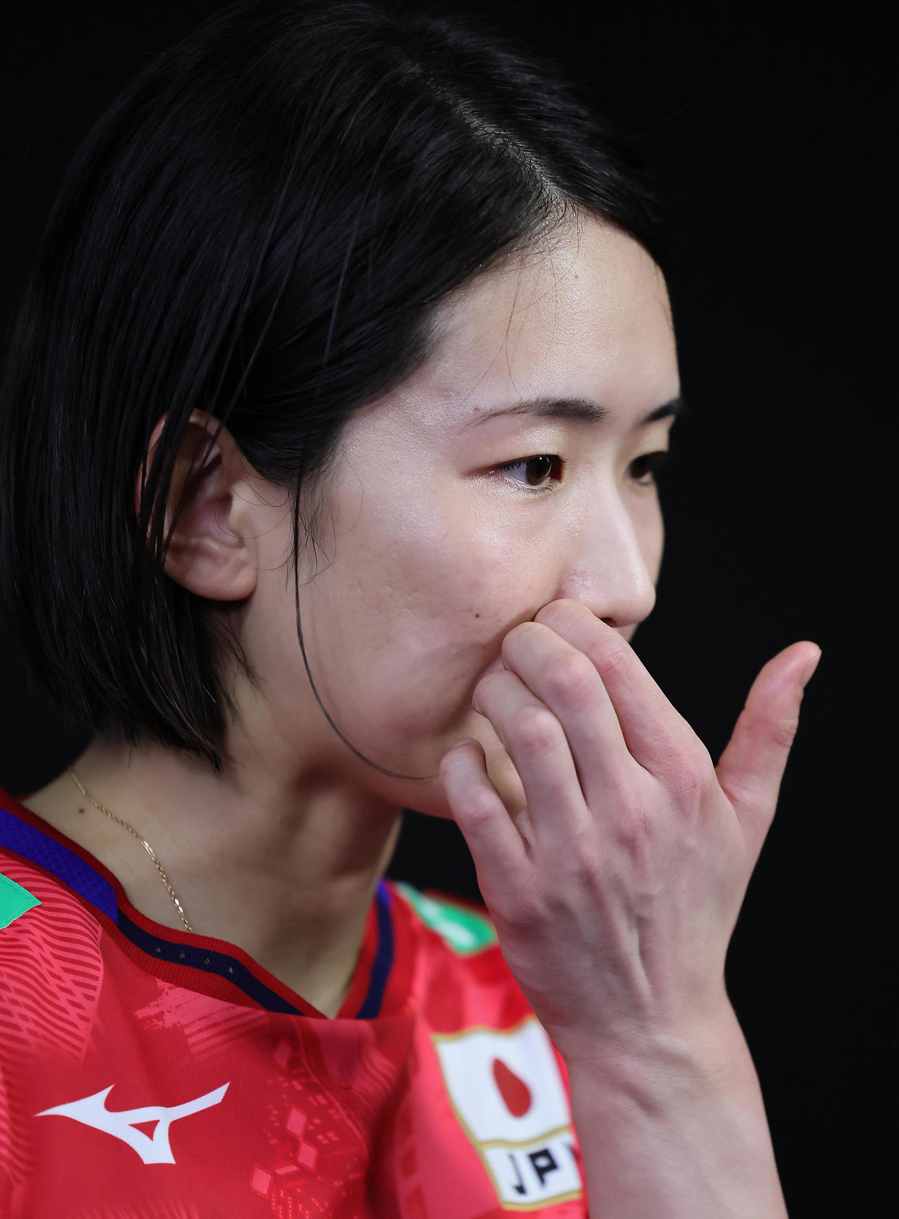 日本対ブラジル　試合を振り返る古賀（撮影・足立雅史）