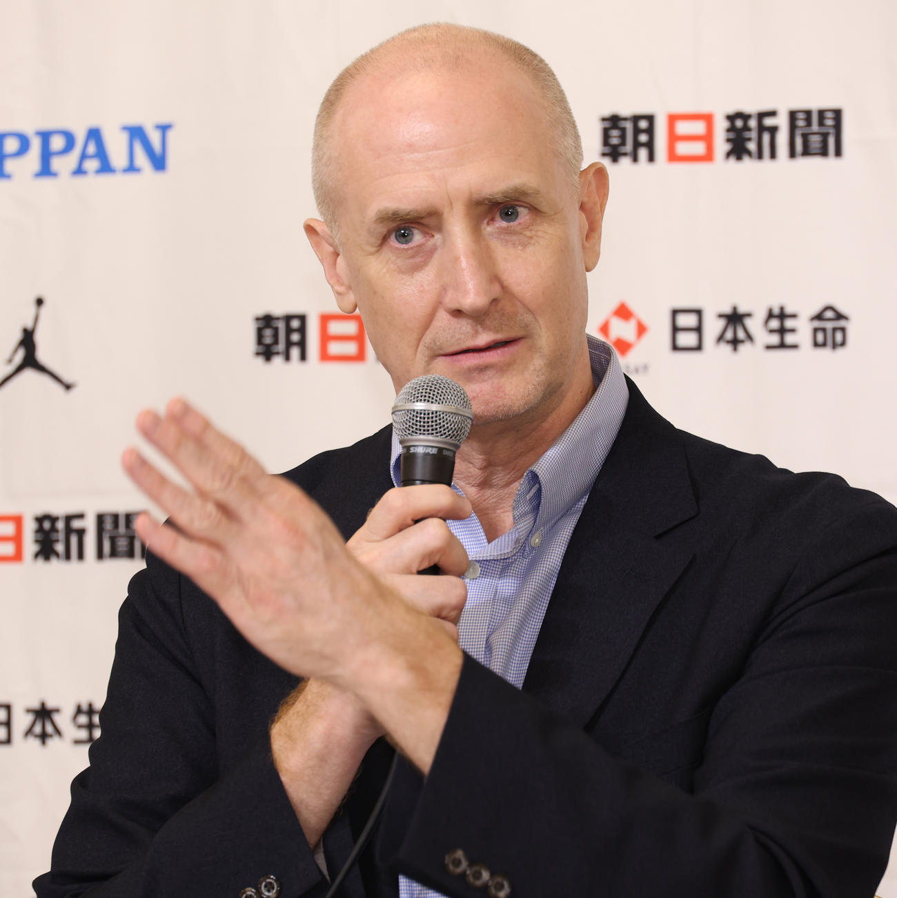 ワールドカップ2023総括会見する日本バスケットボール男子ホーバス代表監督（撮影・中島郁夫）