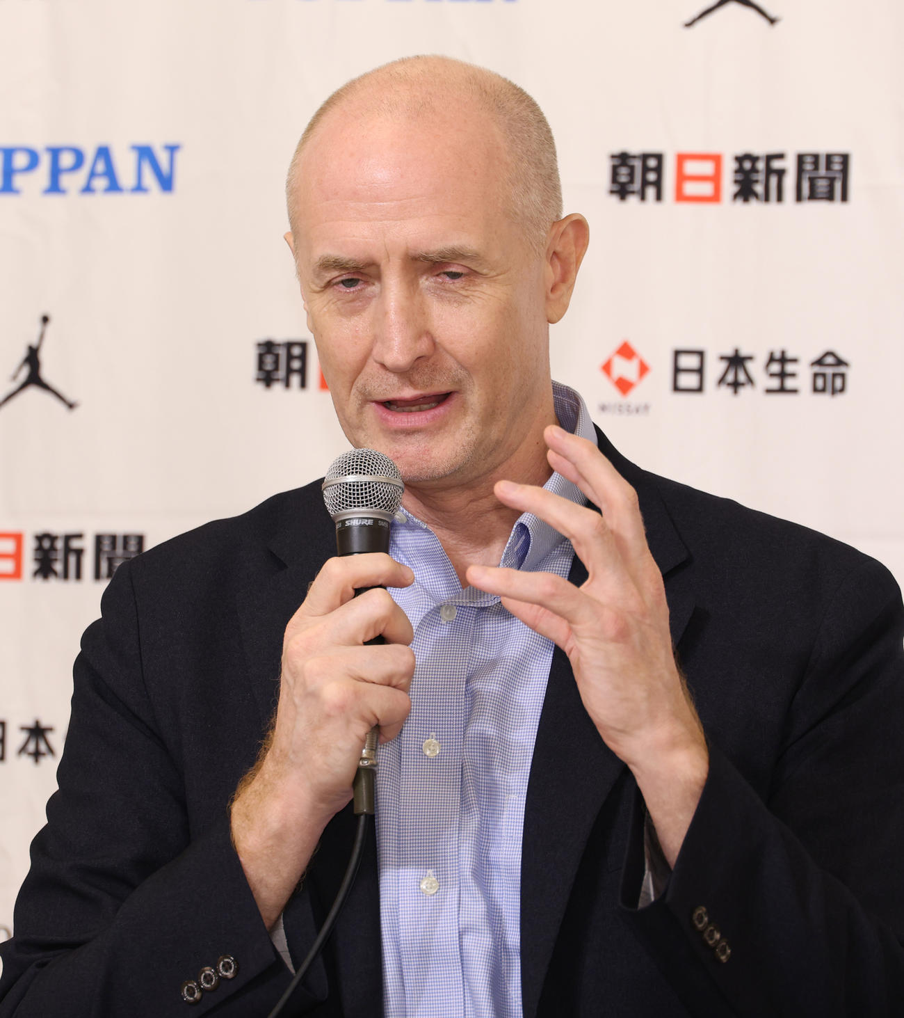 ワールドカップ2023総括会見する日本バスケットボール男子ホーバス代表監督（撮影・中島郁夫）