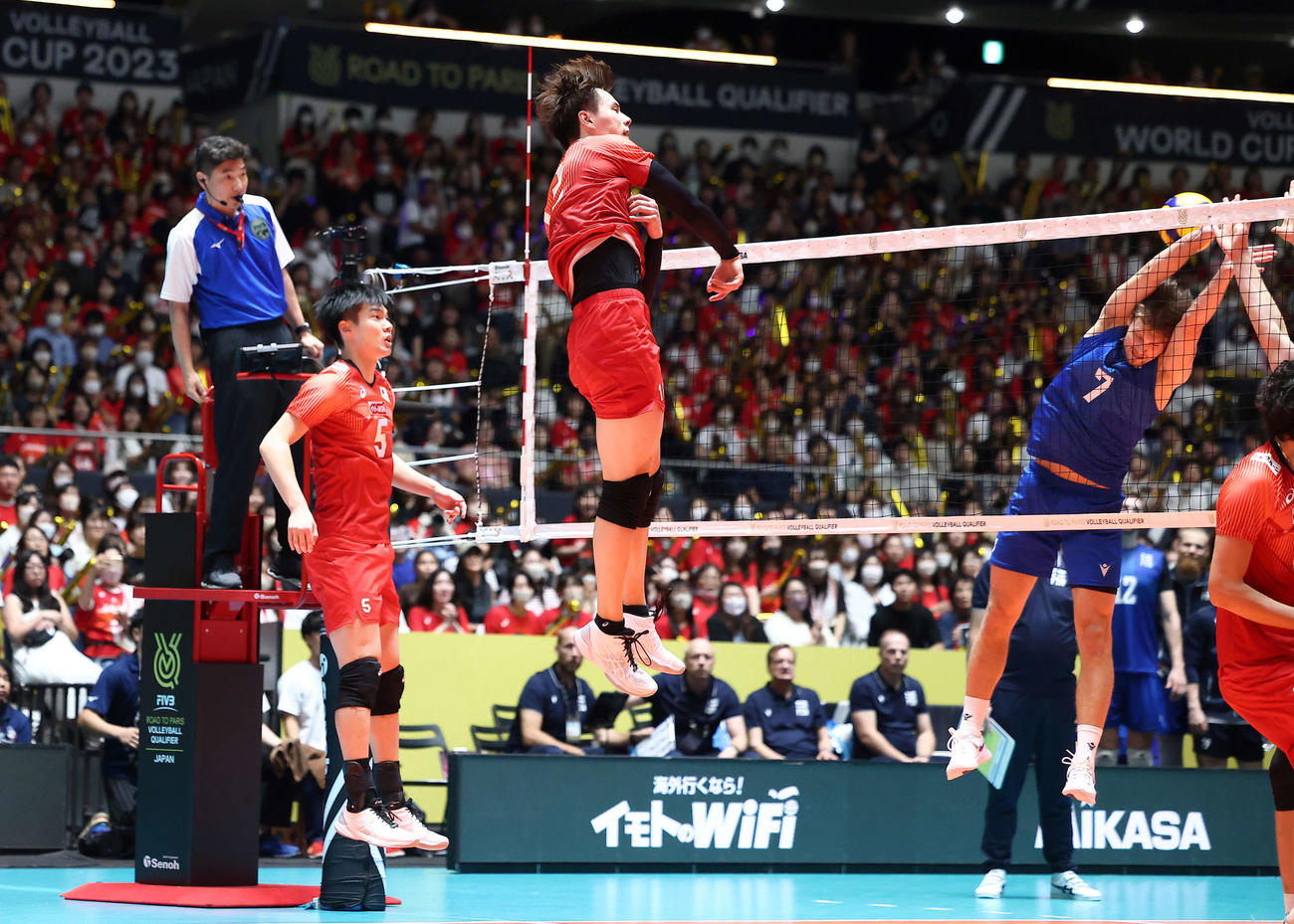 日本対フィンランド　第5S、高橋藍のスパイクで日本が勝利する（撮影・河田真司）
