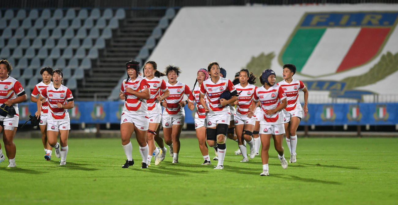 敵地でのイタリア戦で初勝利を挙げた日本代表「サクラフィフティーン」（C）JRFU